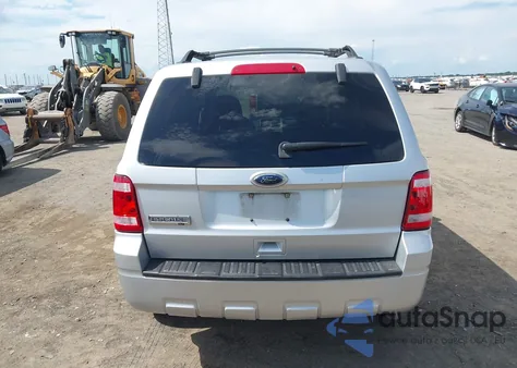 2010 Ford Escape Xlt из США, поврежденный, VIN 1FMCU0D76AKD32616